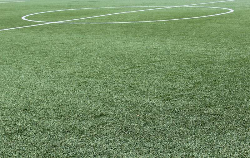 Sécheresse: les terrains synthétiques, l’avenir du football?